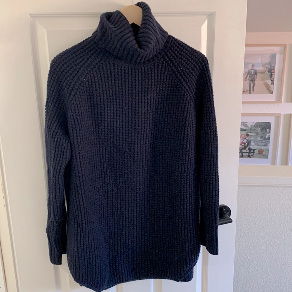 Hatch Merino Wool & Cashmere sweater. OS